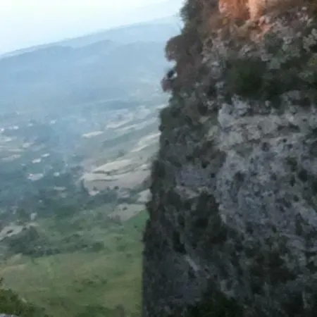 Ionian Sea Daire *